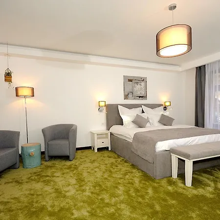 Arce Boutique 3* בראשוב