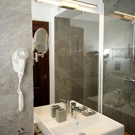 Arce Boutique בית הארחה